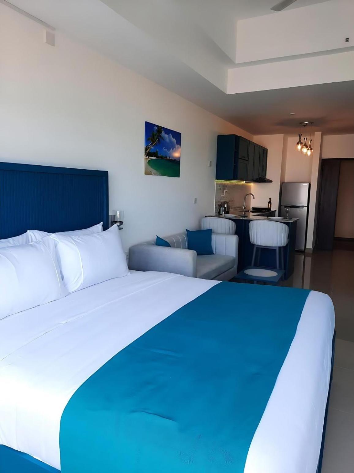 Negombo Ocean Breeze - Bliss On The Beach Luxury Apartments By Serendib Vacation Kültér fotó