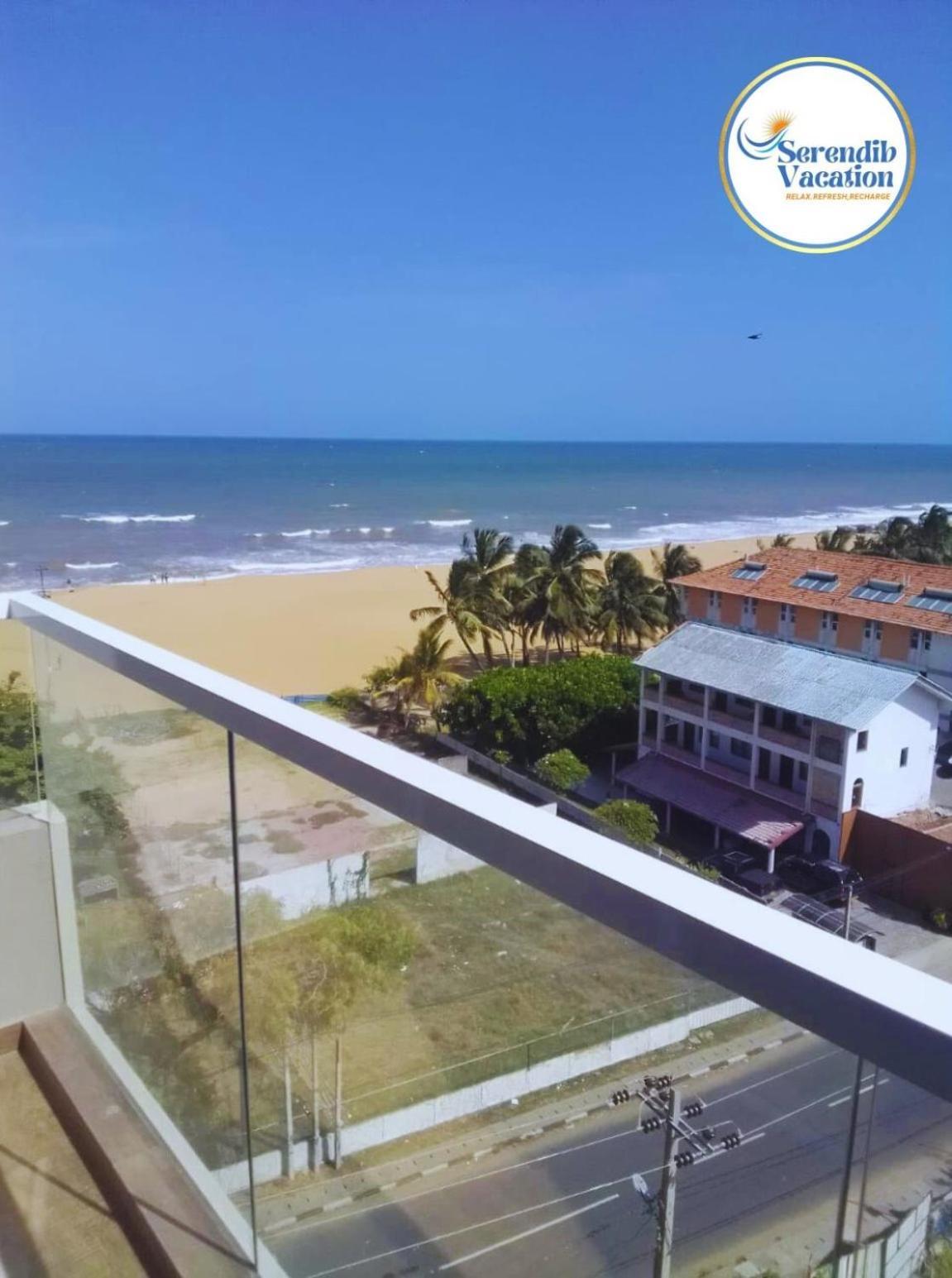 Negombo Ocean Breeze - Bliss On The Beach Luxury Apartments By Serendib Vacation Kültér fotó